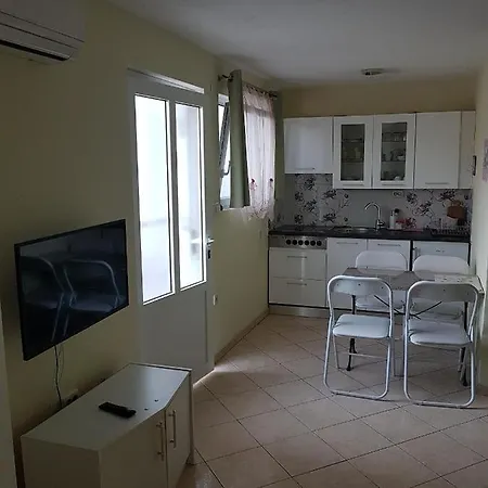 Apartment 5282c *