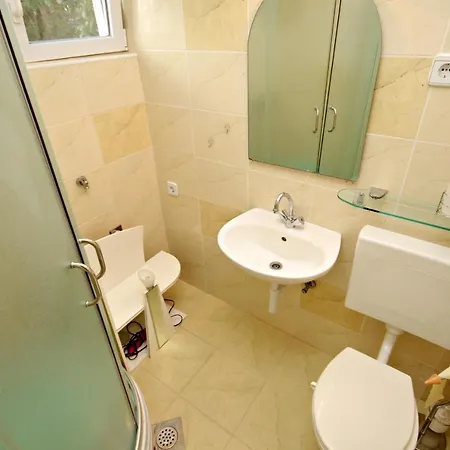 Apartment 5282c
